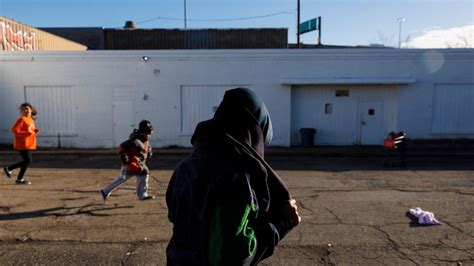 Death of 5-year-old boy prompts criticism of Chicago shelters for migrants